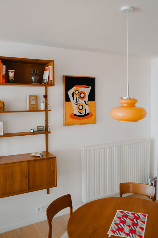 La cruche aux fleurs - Tapis mural encadré